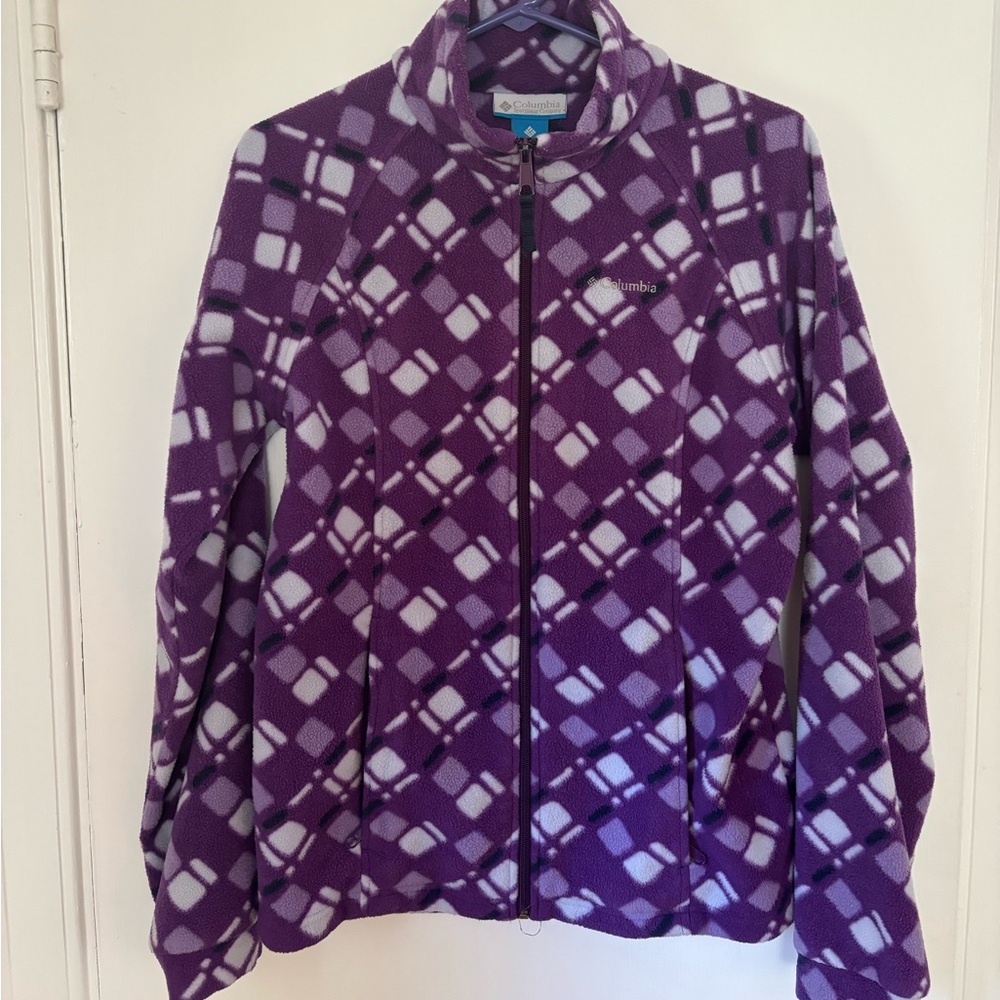 Columbia full zip fleece.